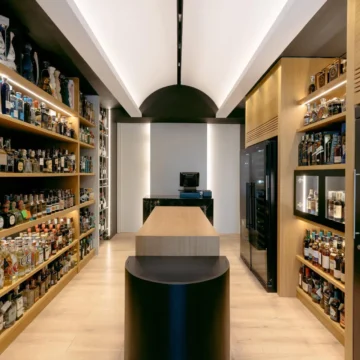 Interior decoration of a beverage cellar