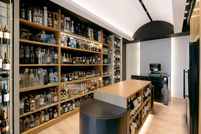 Interior decoration of a beverage cellar